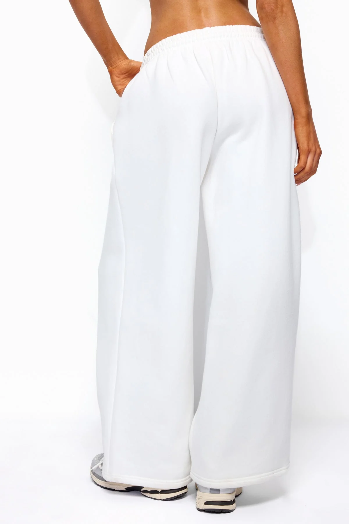 Kamari Low Rise Wide Joggers - Image 4