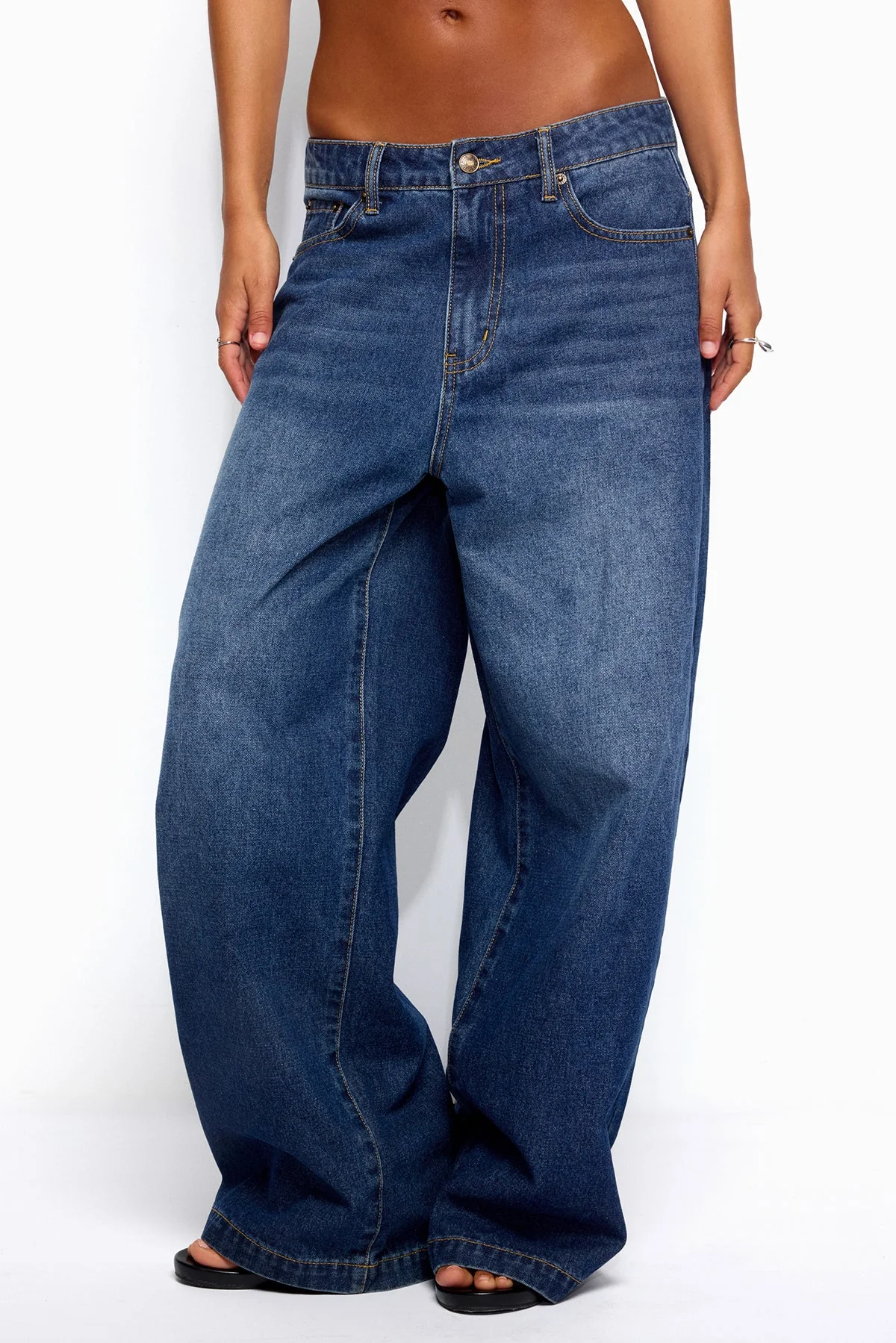 Nichol Low Rise Baggy Jeans - Image 3